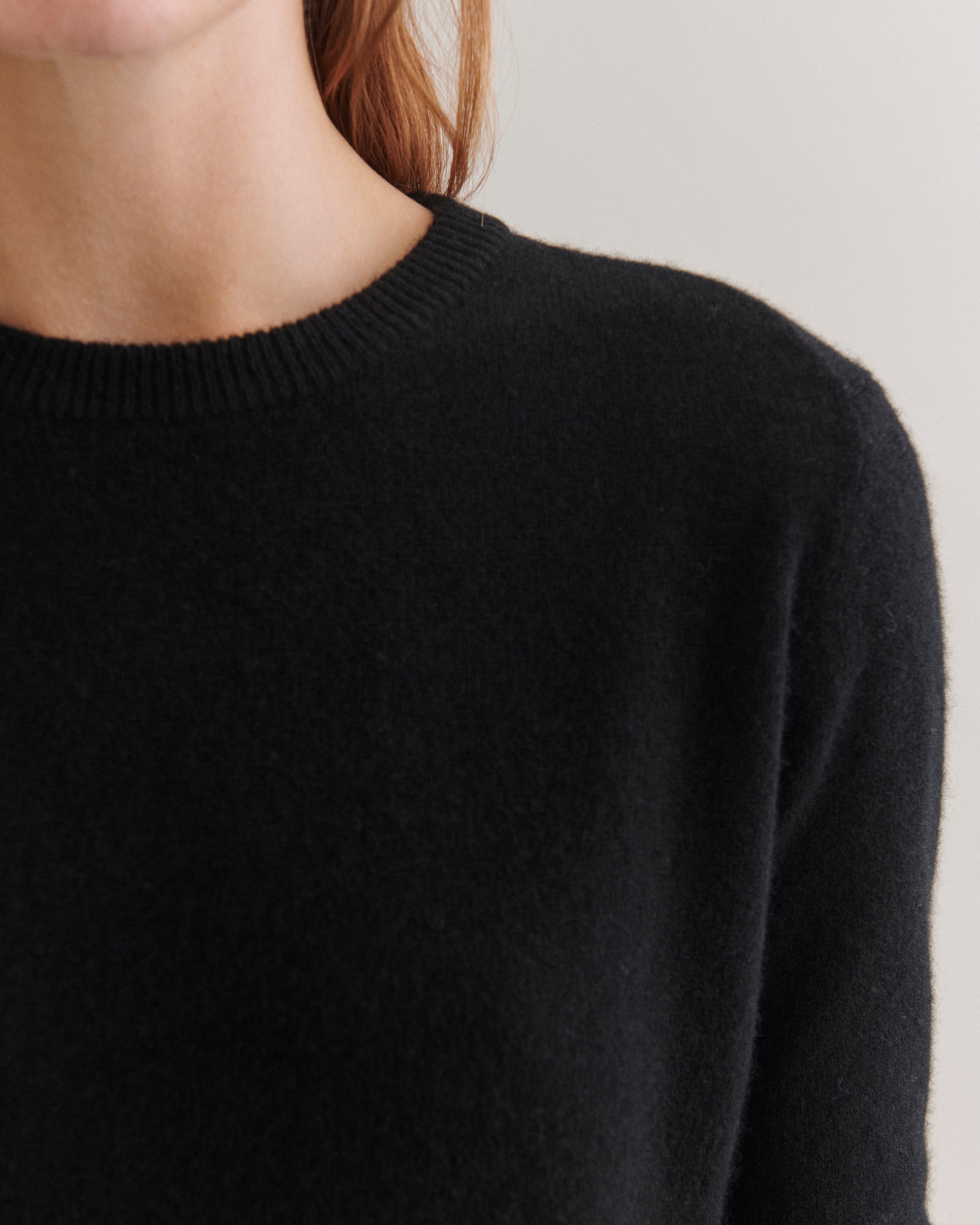 Beta Studios Abbie O-neck Basic Cashmere Tops Black