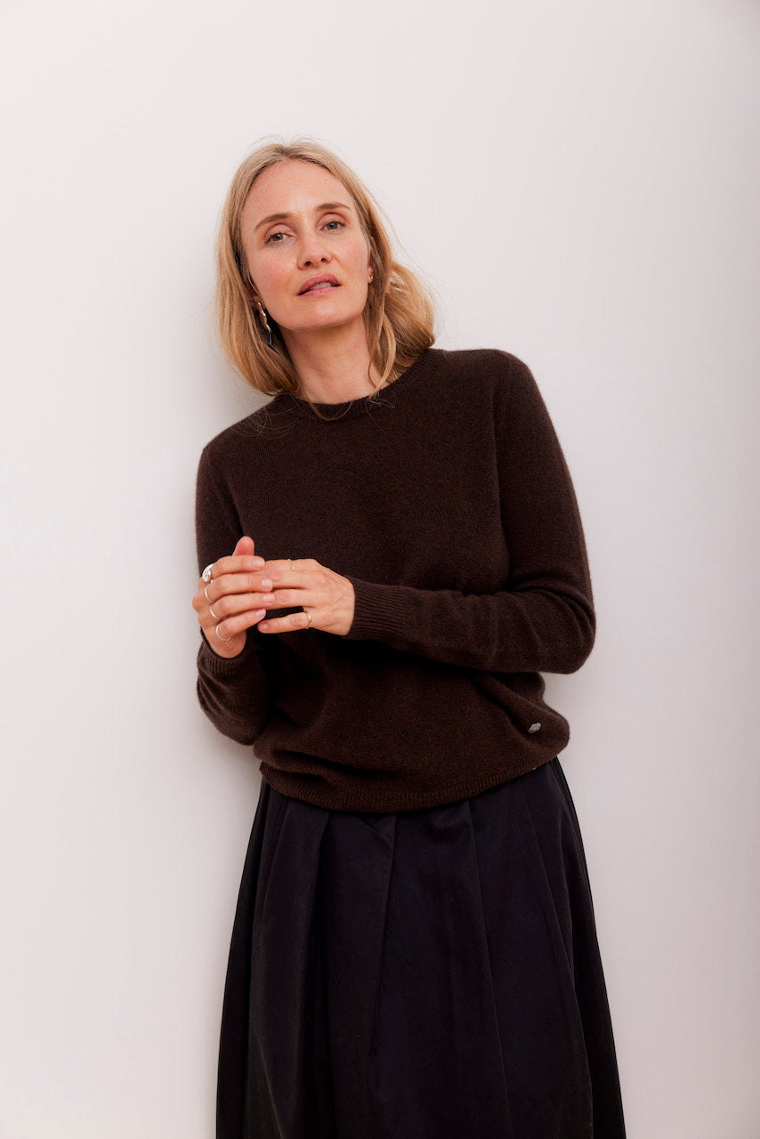 Beta Studios Abbie O-neck Basic Cashmere Tops Coffee Brown