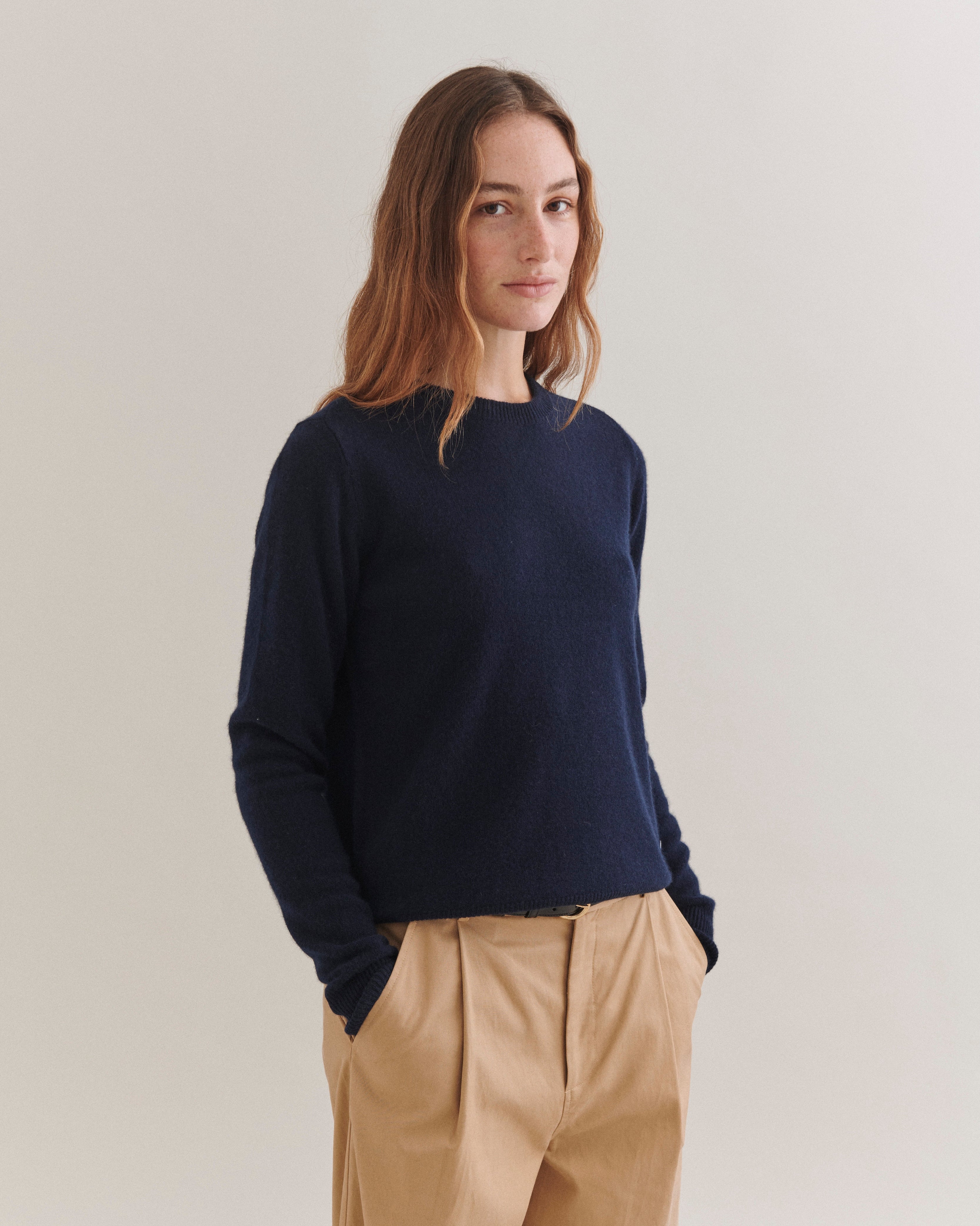 Beta Studios Abbie O-neck Basic Cashmere Tops Navy
