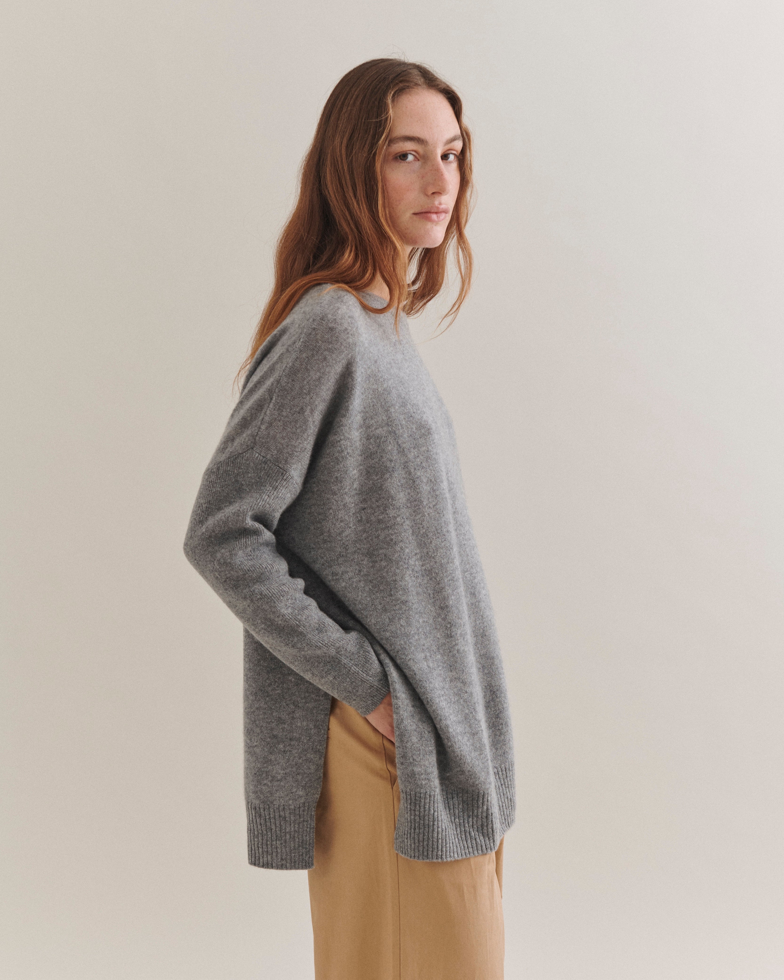 Beta Studios Berta Oversize O-neck top Cashmere Tops Grey Melange