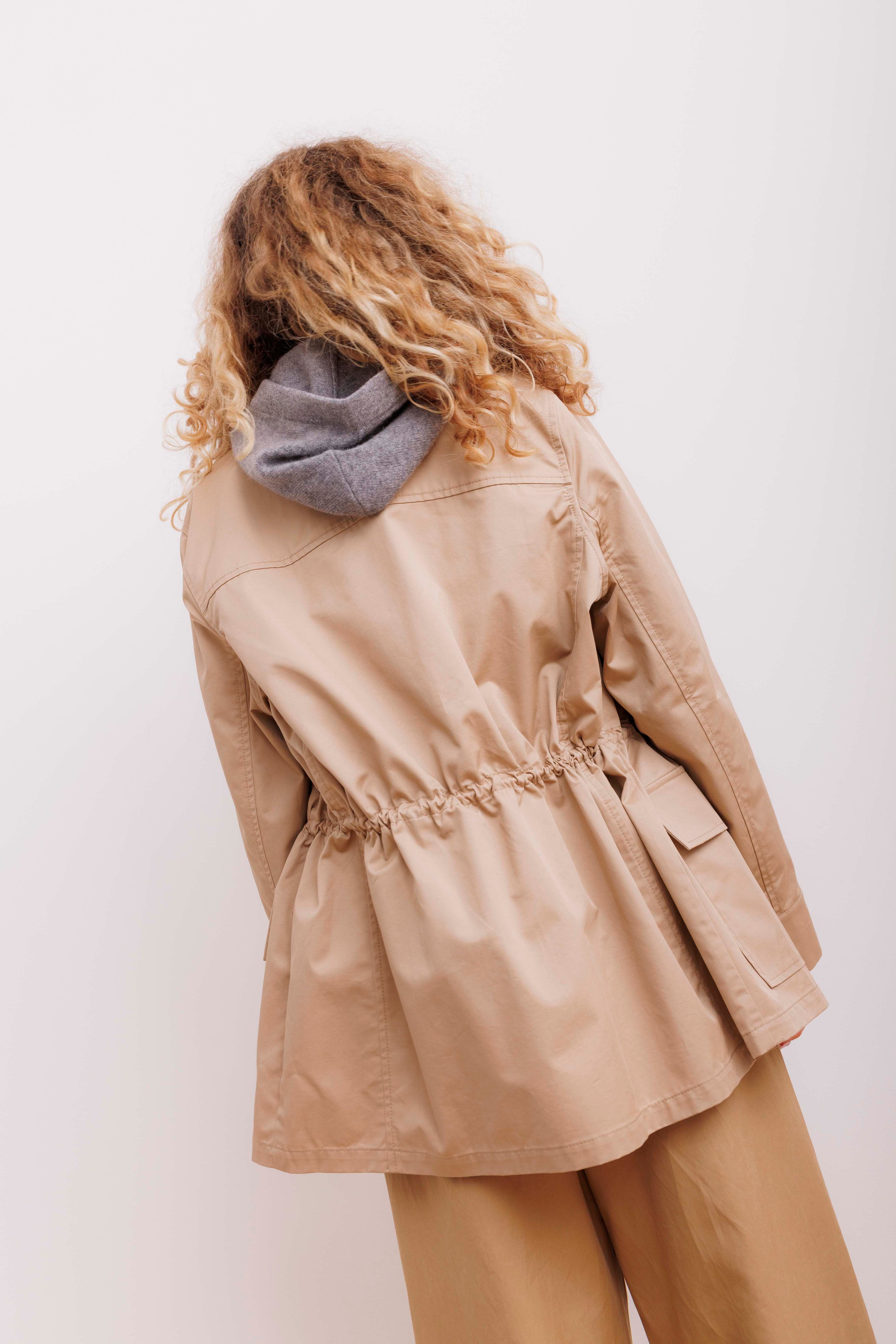 Beta Studios Kea short Jacket Jacket Desert Sand