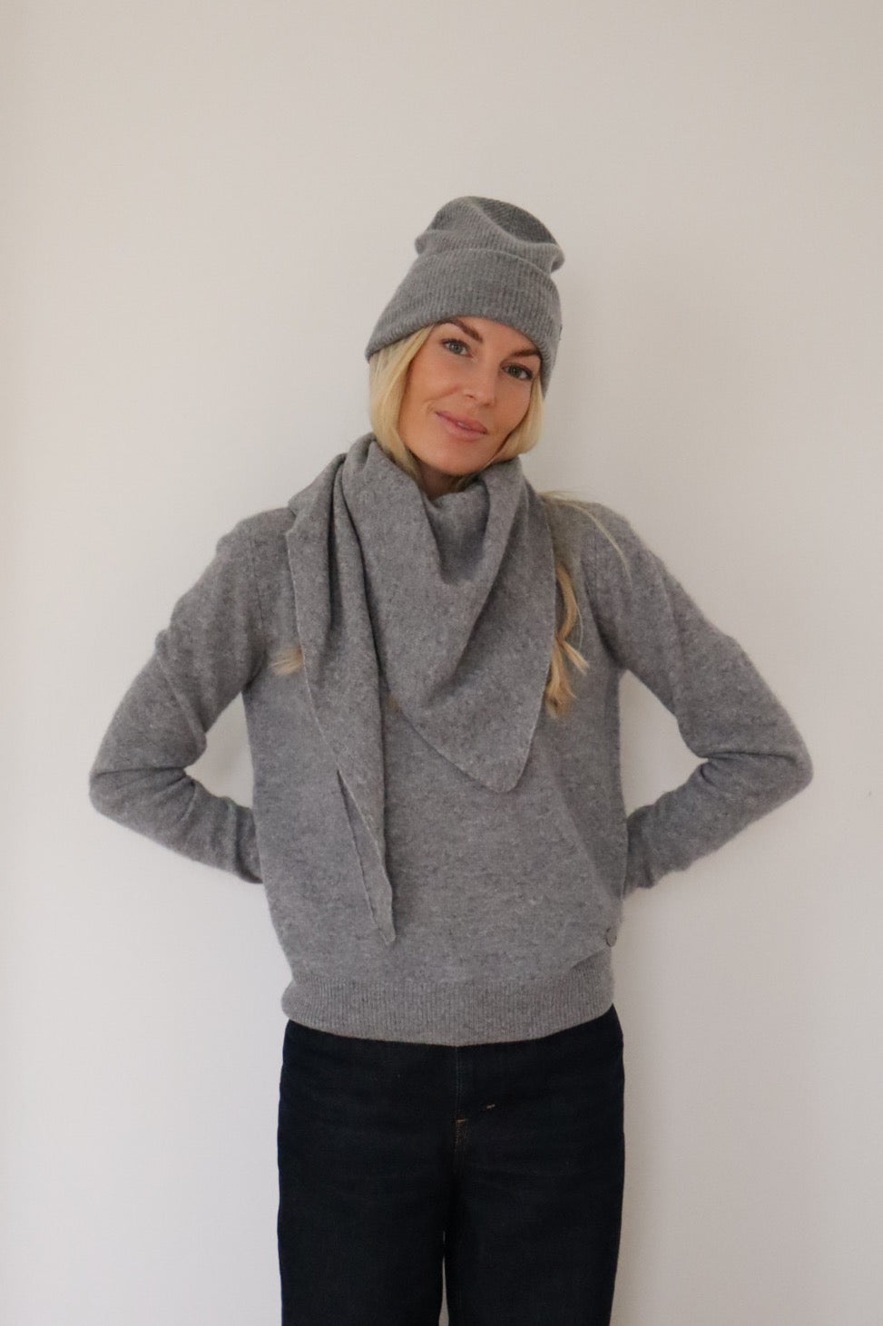 Beta Studios Andrea Triangle Scarf Accessories Cashmere Grey Melange