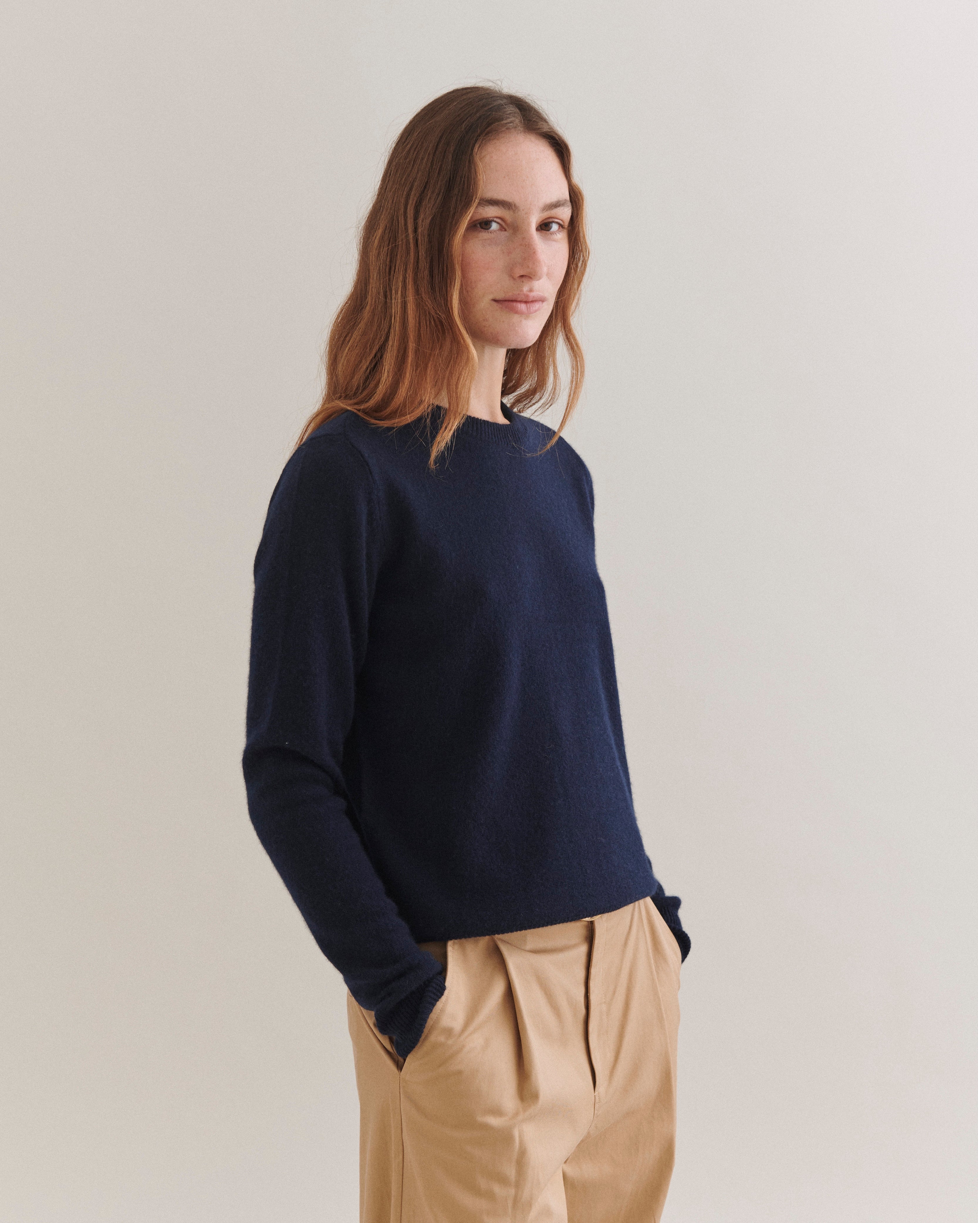 Beta Studios Abbie O-neck Basic Cashmere Tops Navy