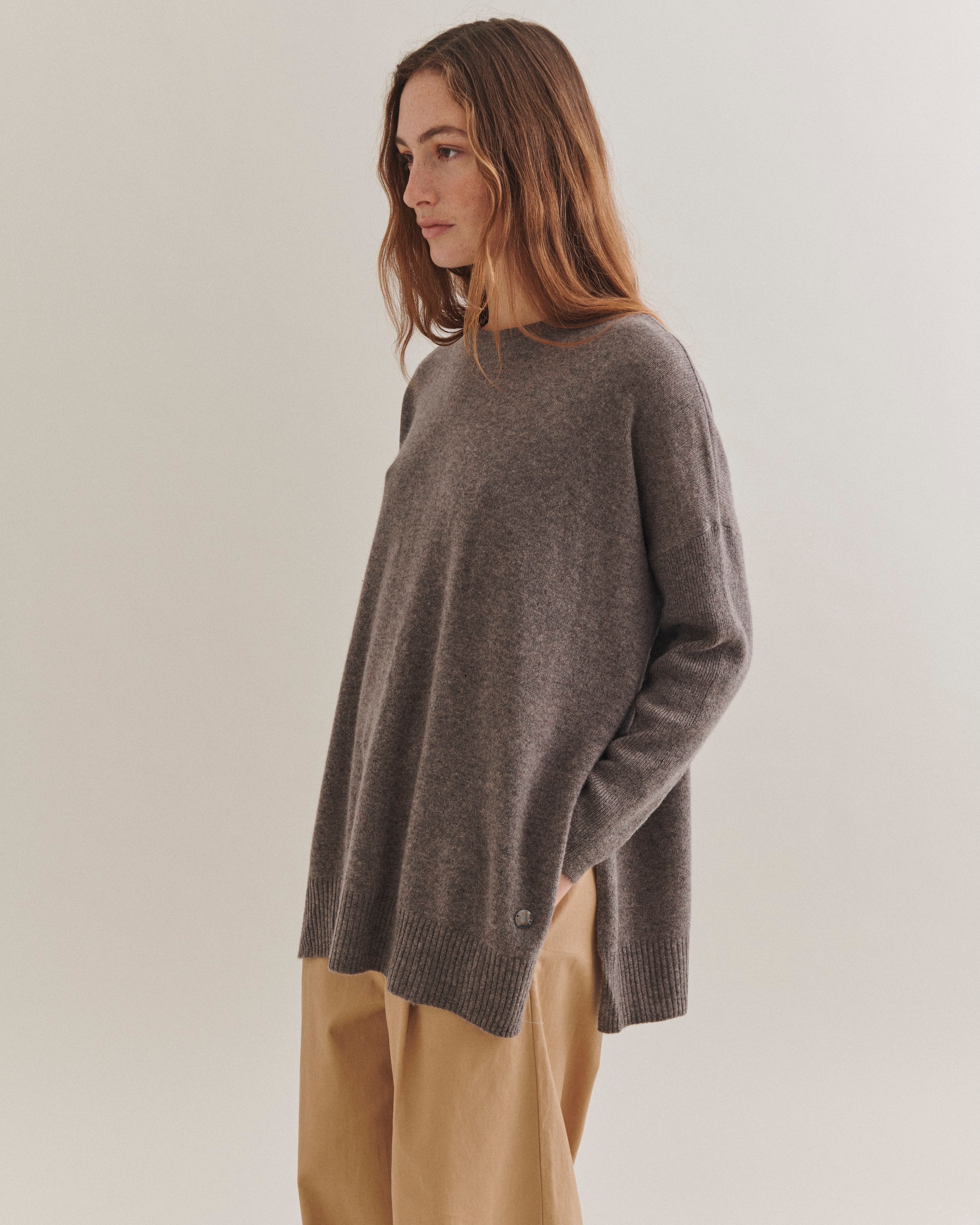 Beta Studios Berta Oversize O-neck top Cashmere Tops Mole
