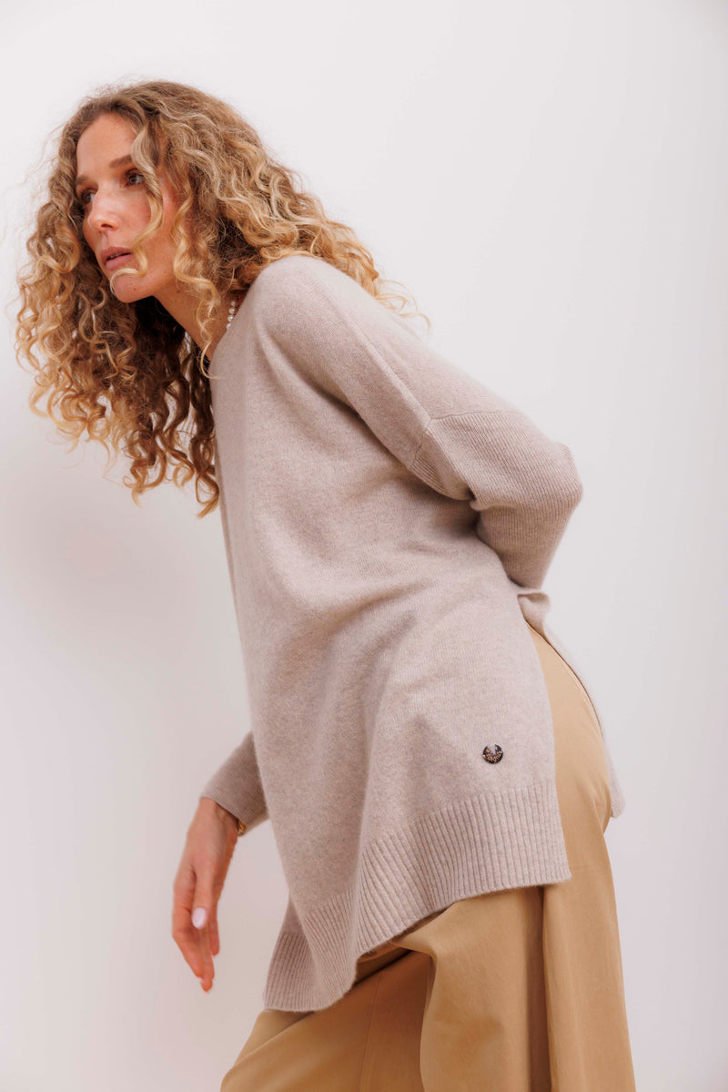 Beta Studios Berta Oversize O-neck top Cashmere Tops Sand Melange