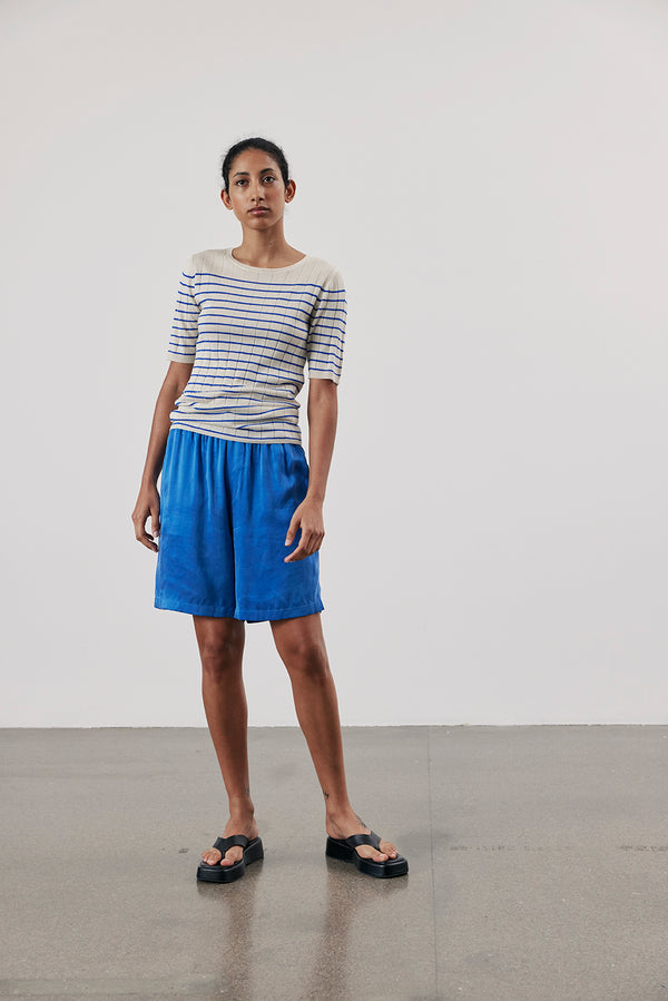 Beta Studios Freja S/S Tee Silk/CashmereTops Milk/Sea Blue