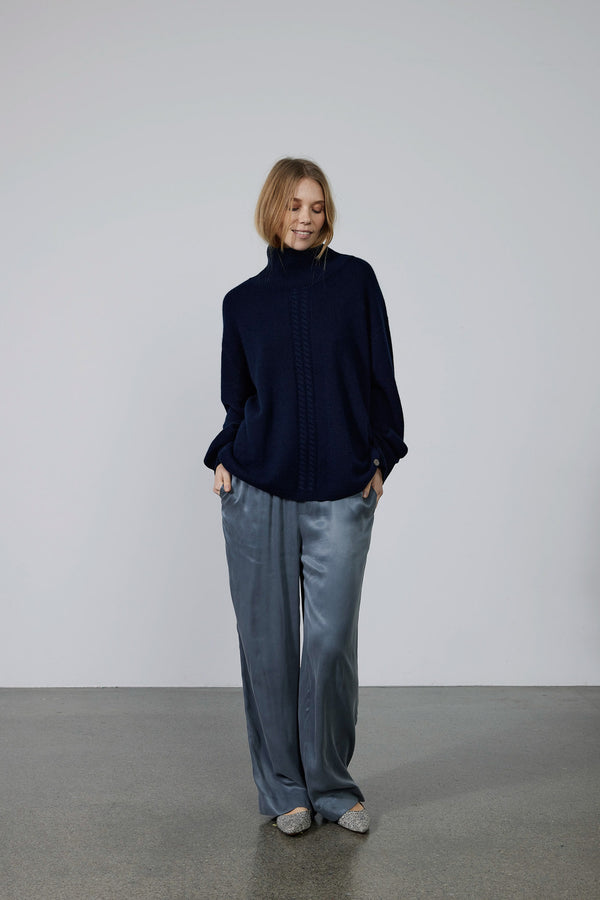 Beta Studios Gidi Cable Turtle Neck Uld/Cashmere Tops Navy