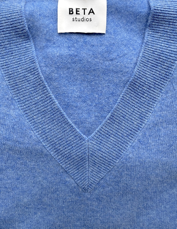 Beta Studios Haima V-Neck Cashmere Tops Sky Blue Melange